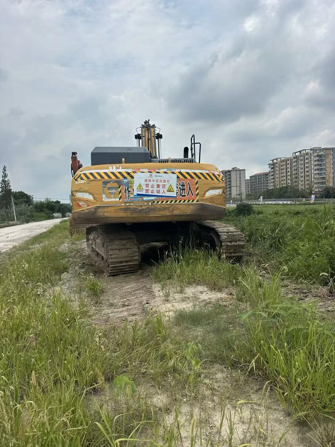 Buy XCMG XE335C Used Excavator / 4 Buy XCMG XE335C Used Excavator / 4