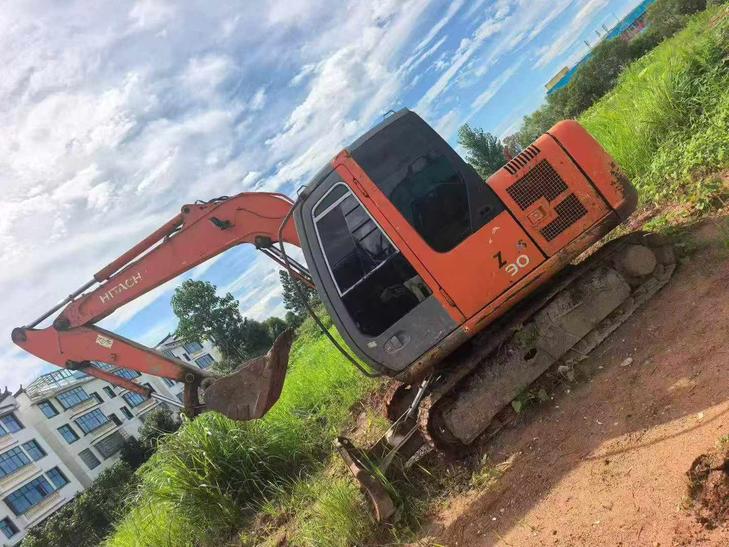 Buy Hitachi EX60-6 Used Excavator / 1