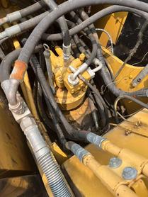 Buy Caterpillar 323 Used Excavator / 8 Buy Caterpillar 323 Used Excavator / 8