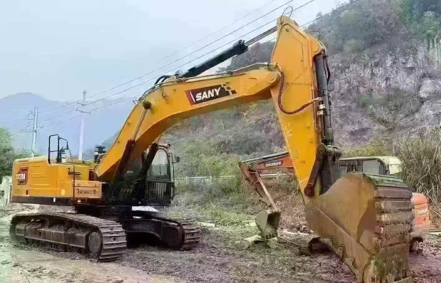 Buy Sany SY375H Used Excavator / 2