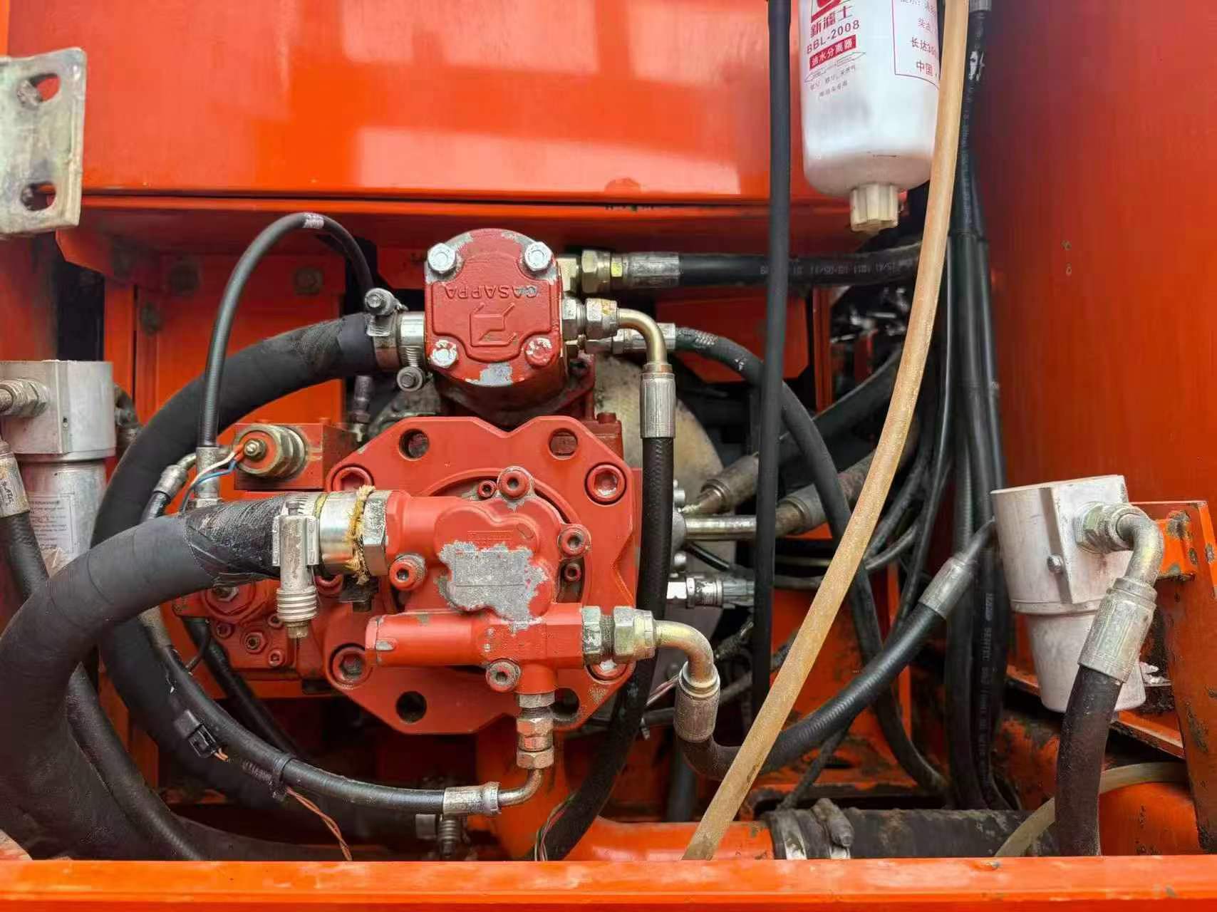 Compre Excavadora Doosan DH150-7 Usada / 8