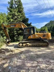 Buy Sany SY225C Used Excavator / 3 Buy Sany SY225C Used Excavator / 3