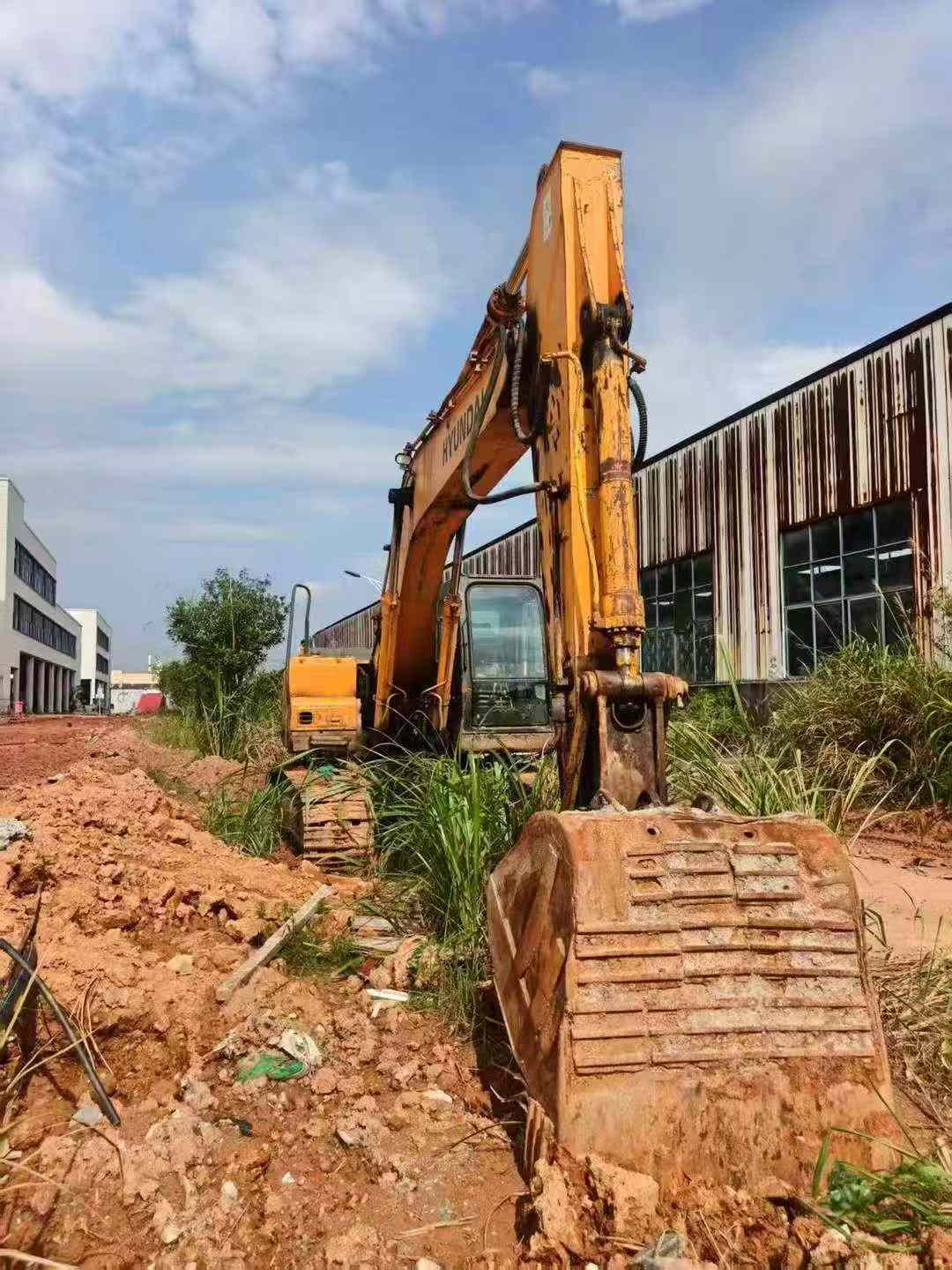 Buy Hyundai R215-7C Used Excavator / 9 Buy Hyundai R215-7C Used Excavator / 9