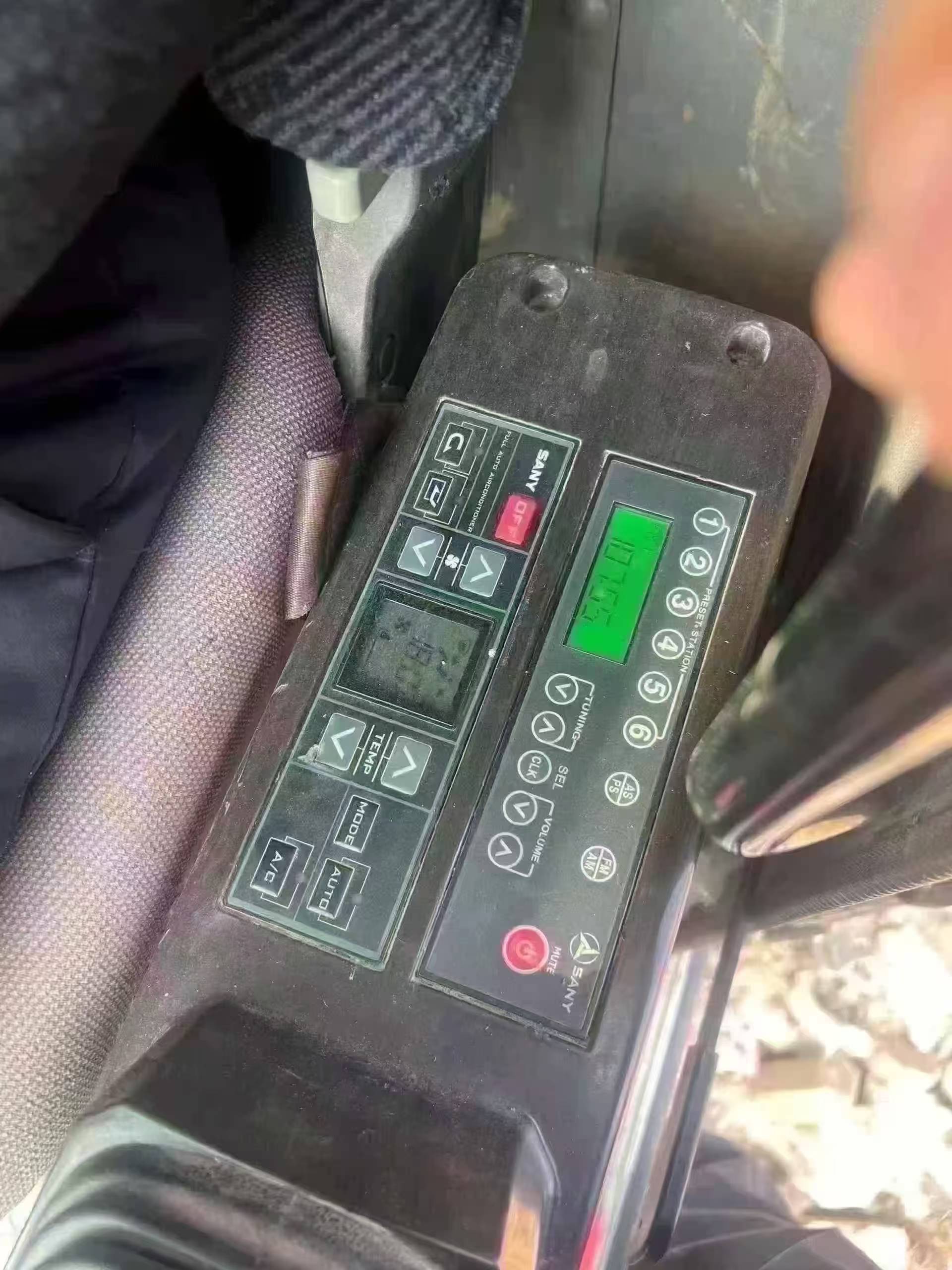 Buy Sany SY75 Used Excavator / 3 Buy Sany SY75 Used Excavator / 3