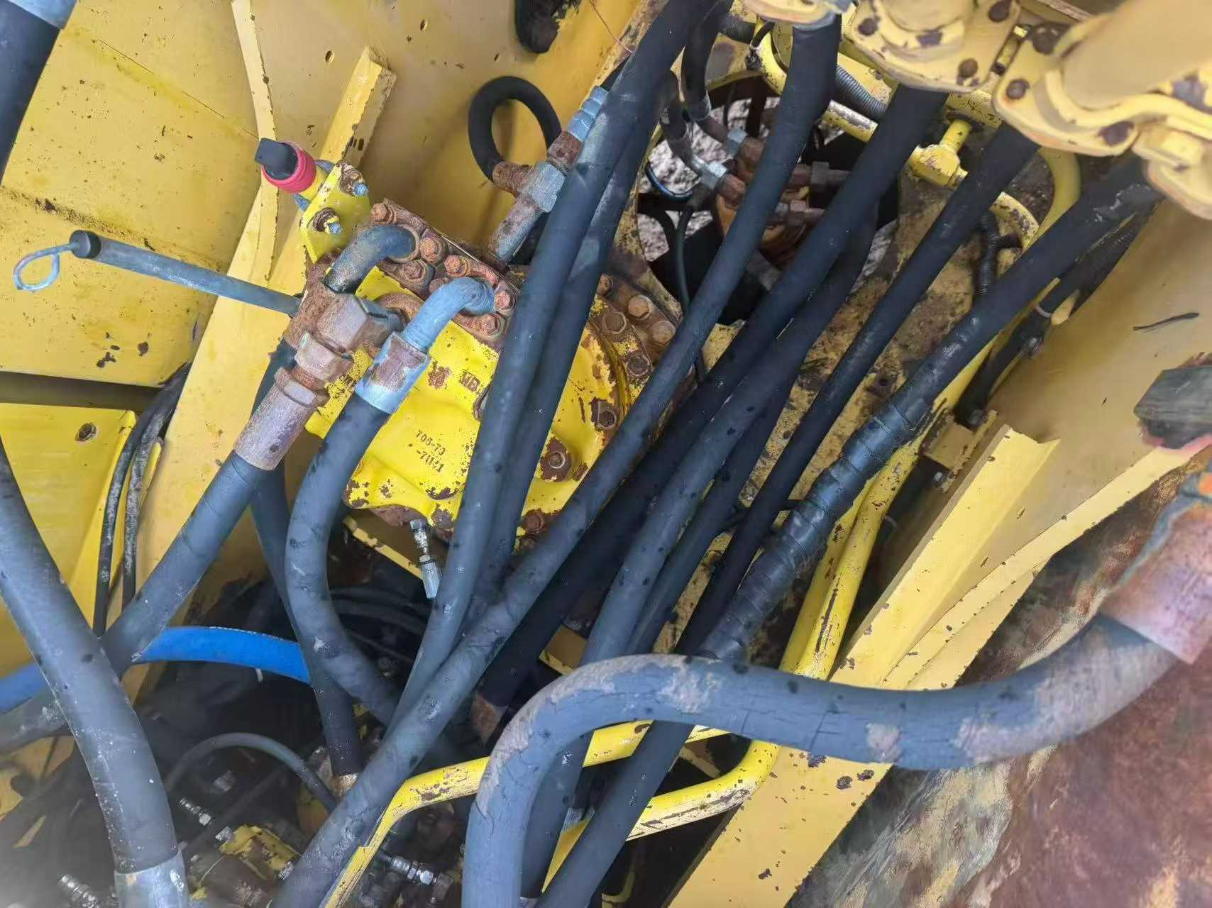 Buy Komatsu PC200-8 Used Excavator / 5 Buy Komatsu PC200-8 Used Excavator / 5