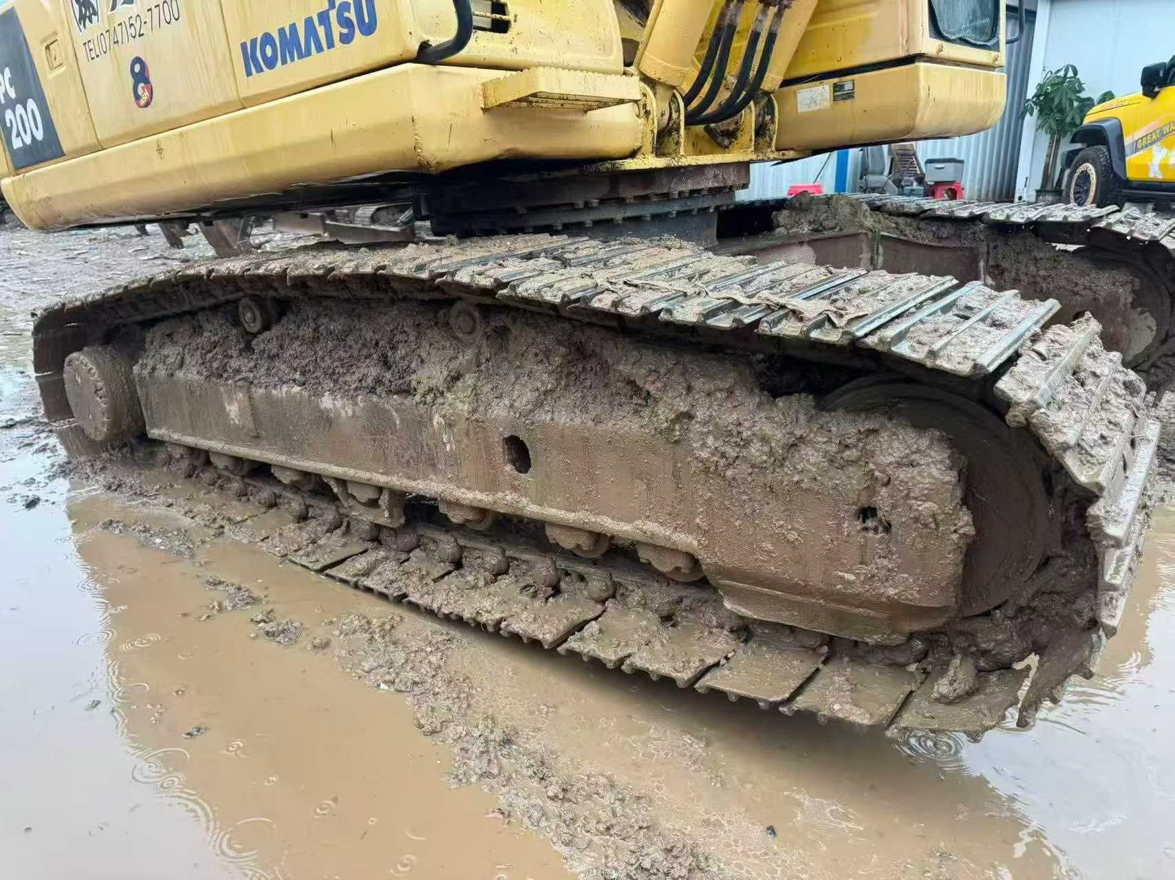 Buy Komatsu PC200-8 Used Excavator / 3 Buy Komatsu PC200-8 Used Excavator / 3
