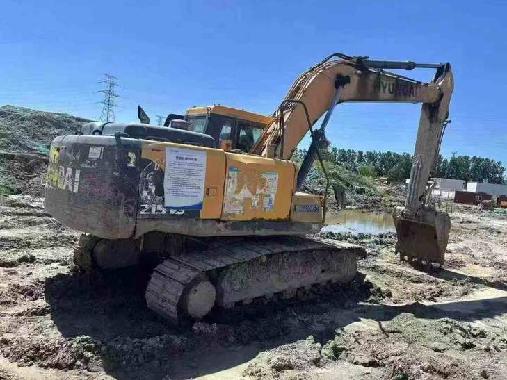 Buy Hyundai R215VS Used Excavator / 1