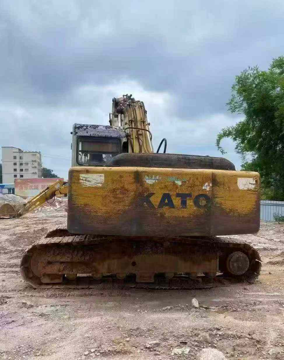 Buy Kato 820-3SP Used Excavator / 5