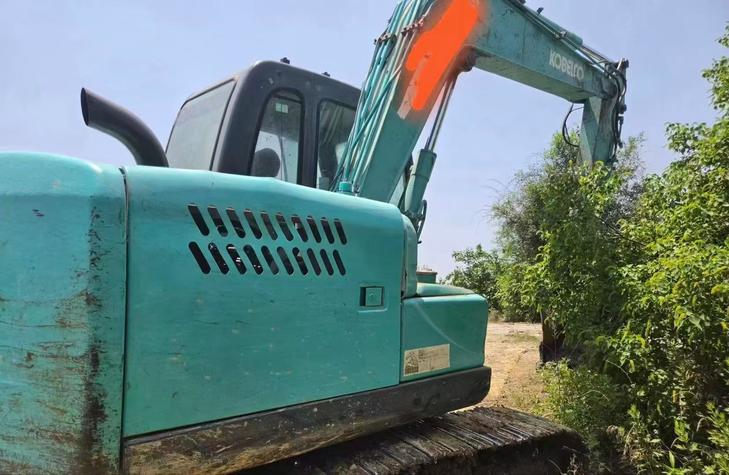 Buy Kobelco SK75 Used Excavator / 1