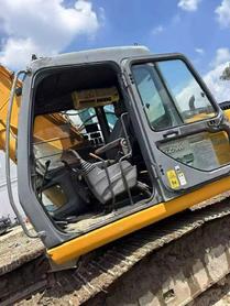 Купить Подержанный Экскаватор Kato HD820R / 7 Купить Подержанный Экскаватор Kato HD820R / 7