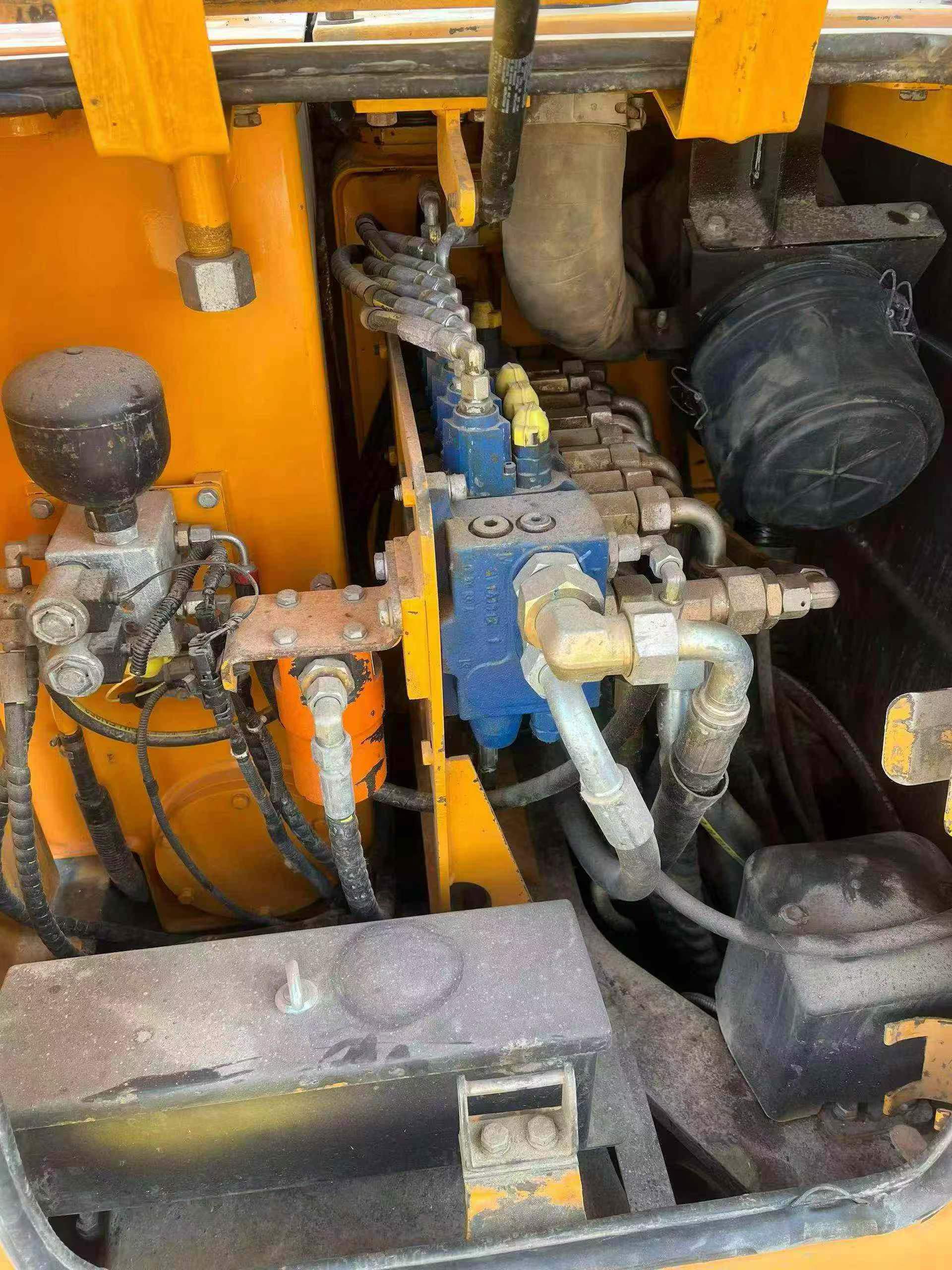 Buy Sany SY60 Used Excavator / 9