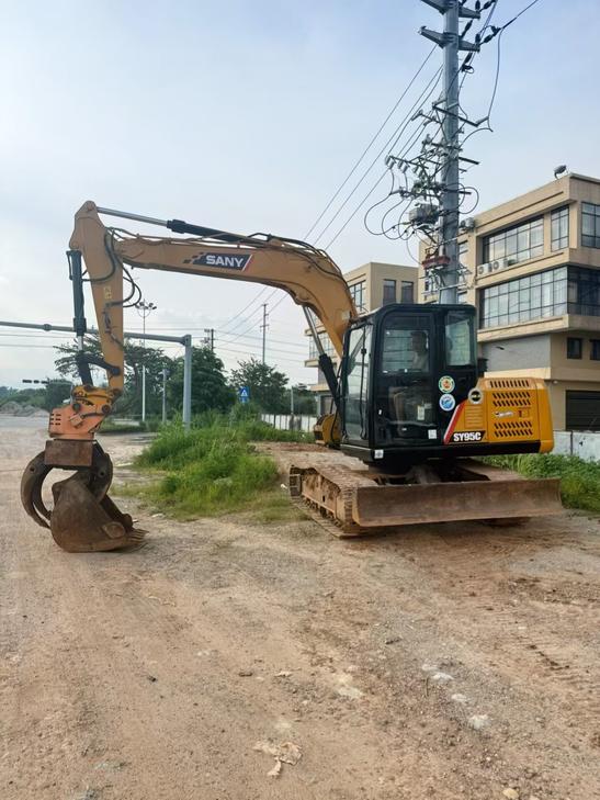 Buy Sany SY95C Used Excavator / 1