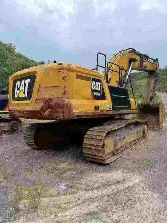Buy Caterpillar 345B Used Excavator / 1