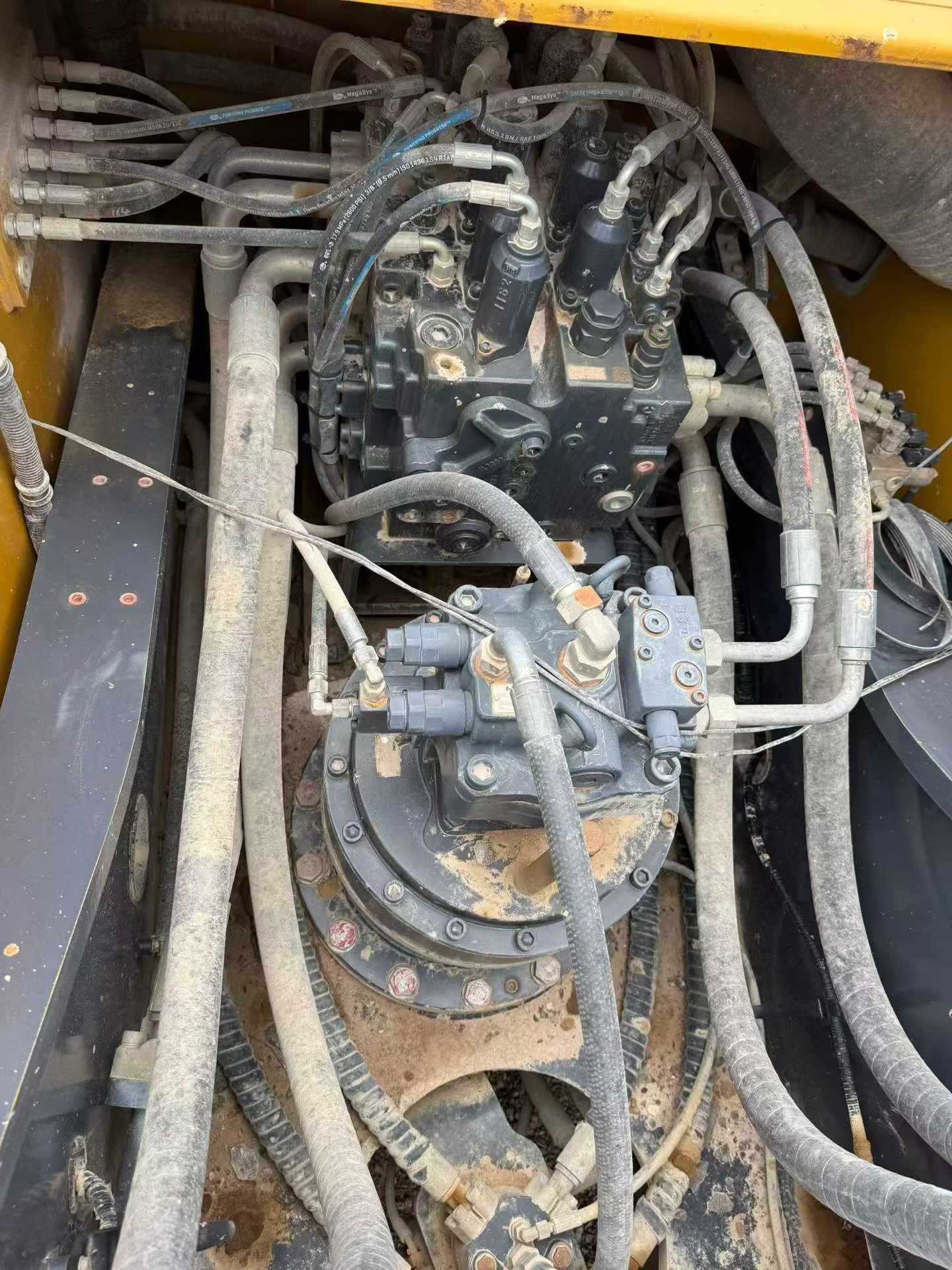Buy XCMG XE380K Used Excavator / 3