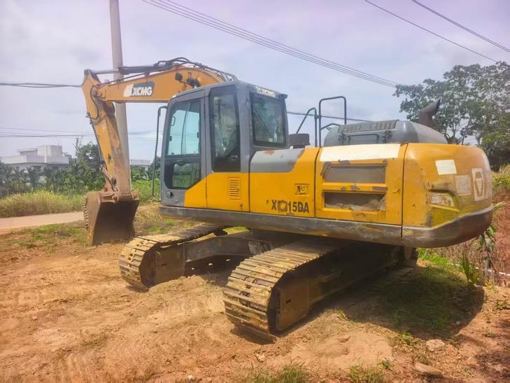 Buy XCMG XE215 Used Excavator / 1