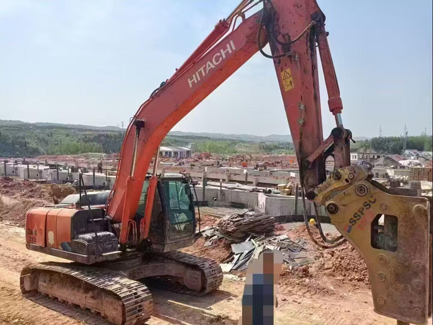 Buy Hitachi ZH200-5A Used Excavator / 8