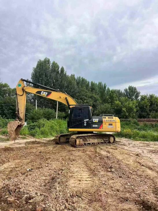 Buy Caterpillar 320D Used Excavator / 1