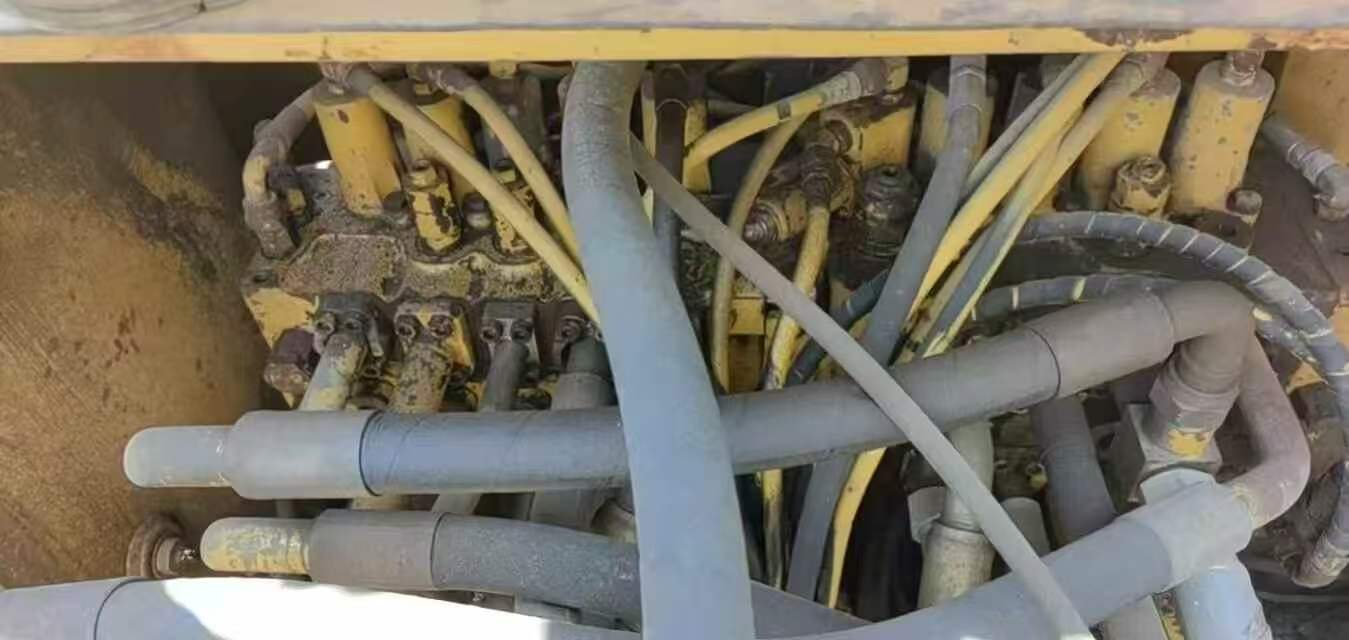 Buy Caterpillar 320C Used Excavator / 5