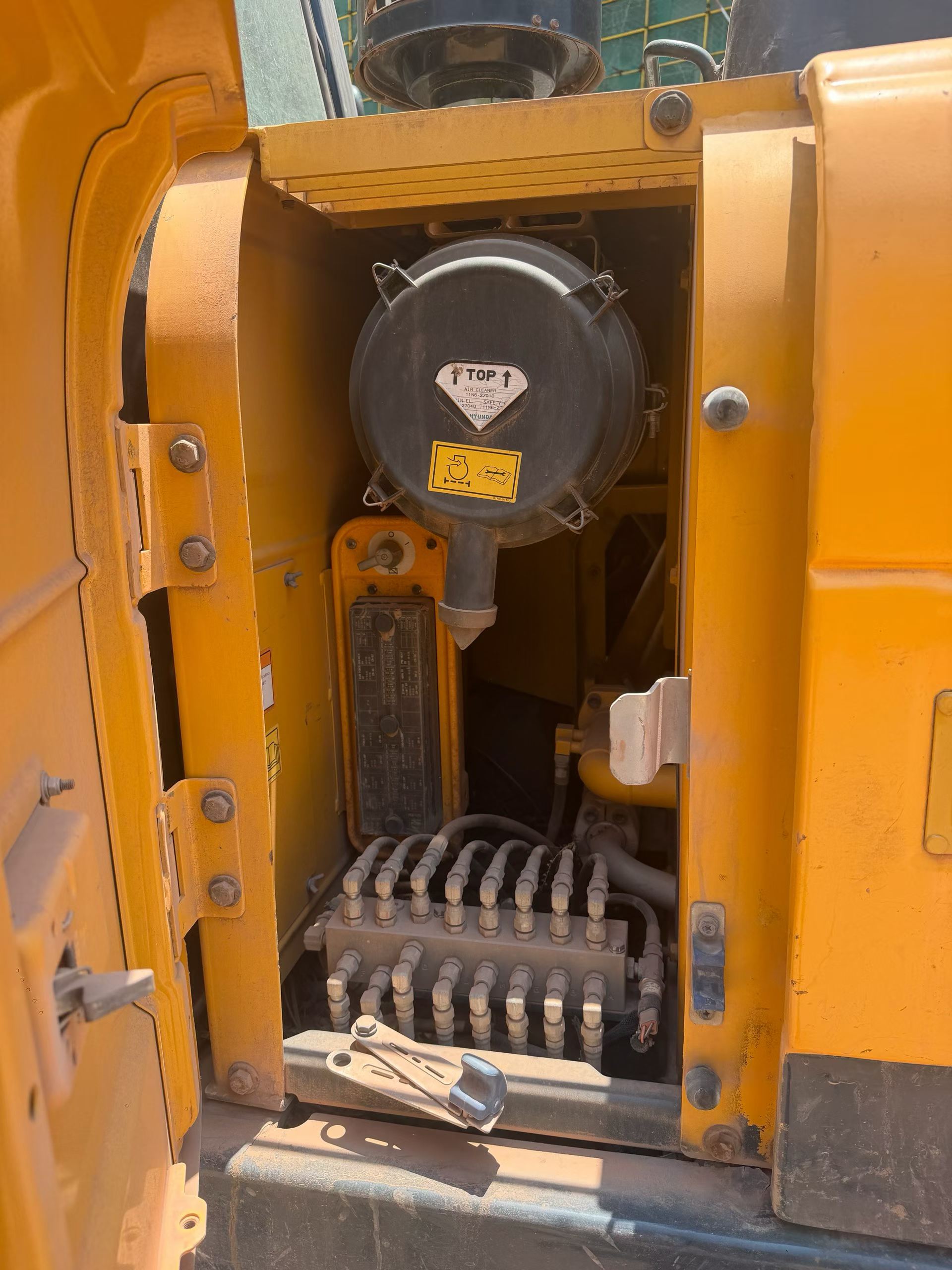 Buy Hyundai R225-7 Used Excavator / 2