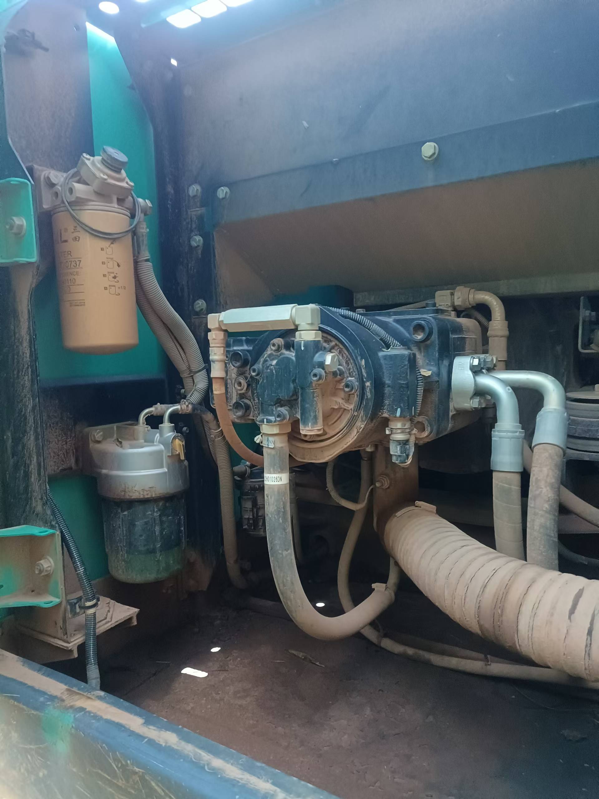 Buy Kobelco SK200-10 Used Excavator / 6