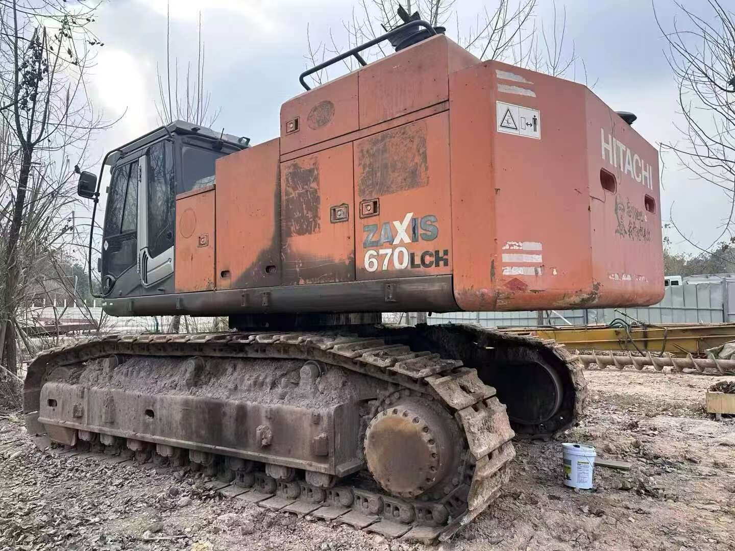 Buy Hitachi ZX670LC-5B Used Excavator / 3