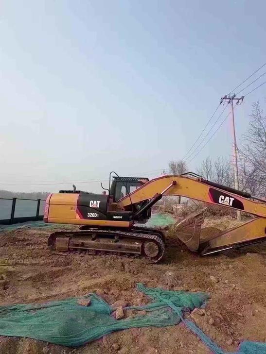 Buy Caterpillar 320D Used Excavator / 1