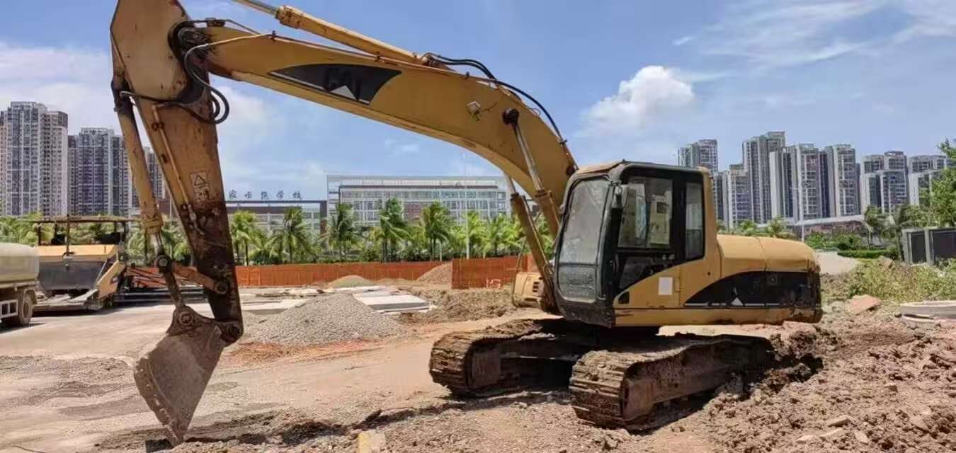 Buy Caterpillar 320C Used Excavator / 2