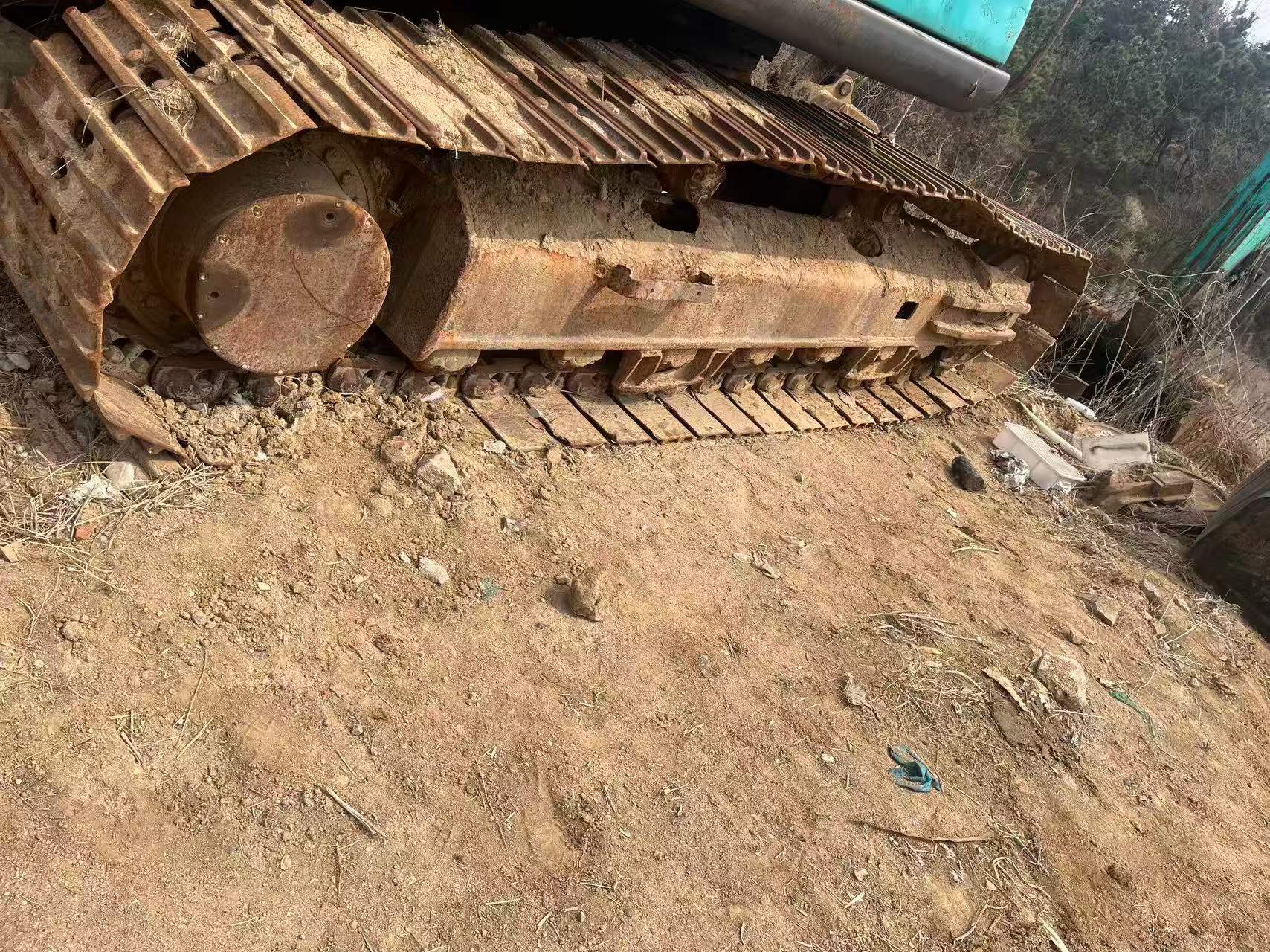 Buy Kobelco SK200-6 Used Excavator / 5