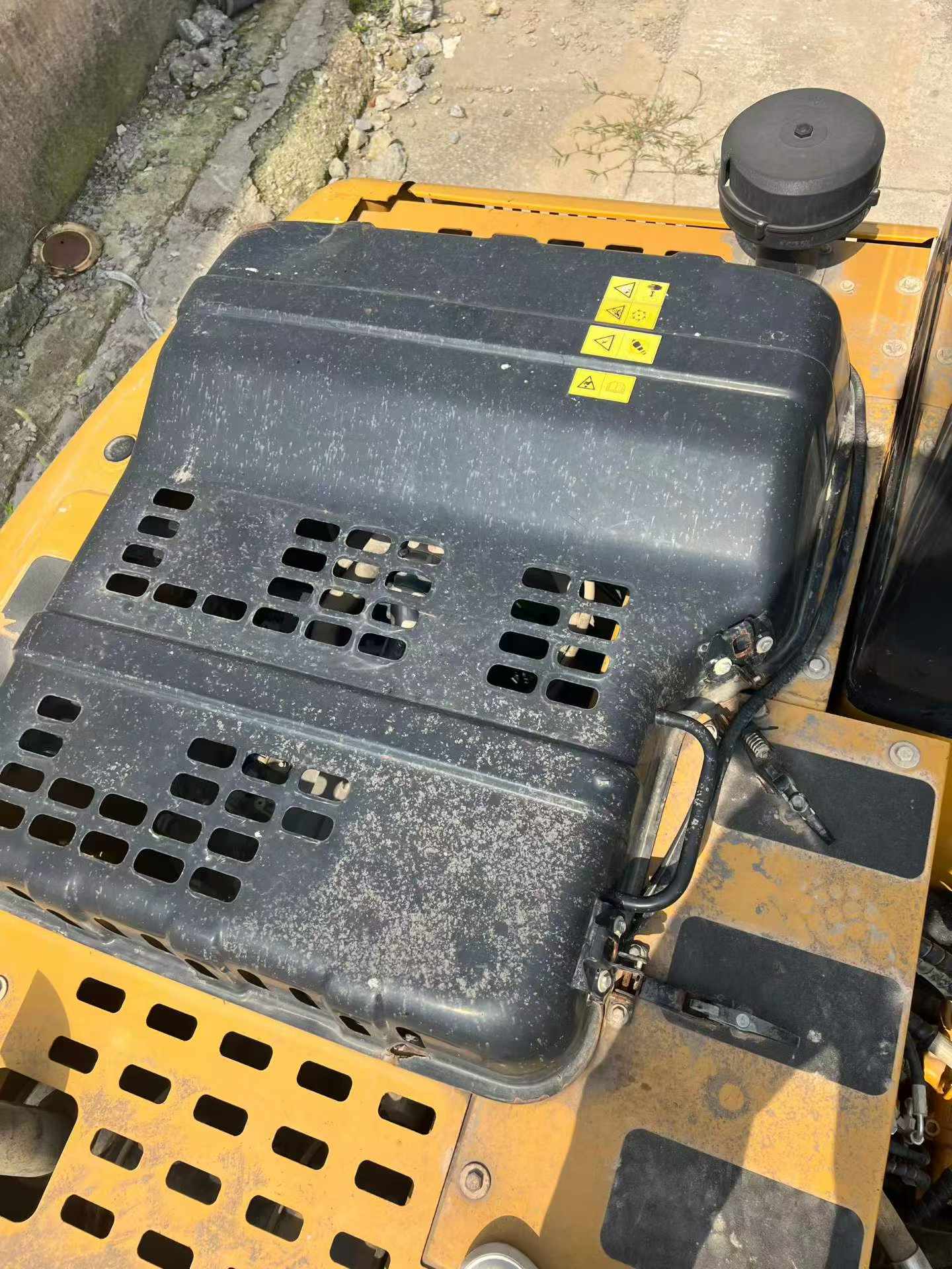 Buy Sany SY135 Used Excavator / 3