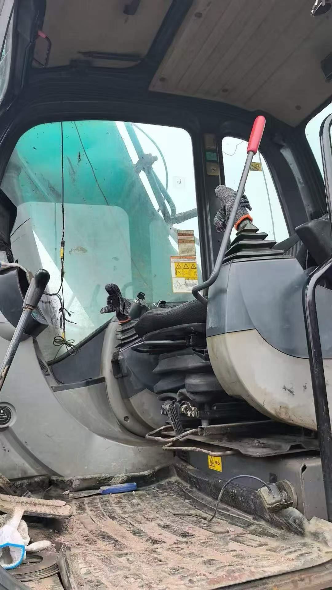 Buy Kobelco SK270D Used Excavator / 4