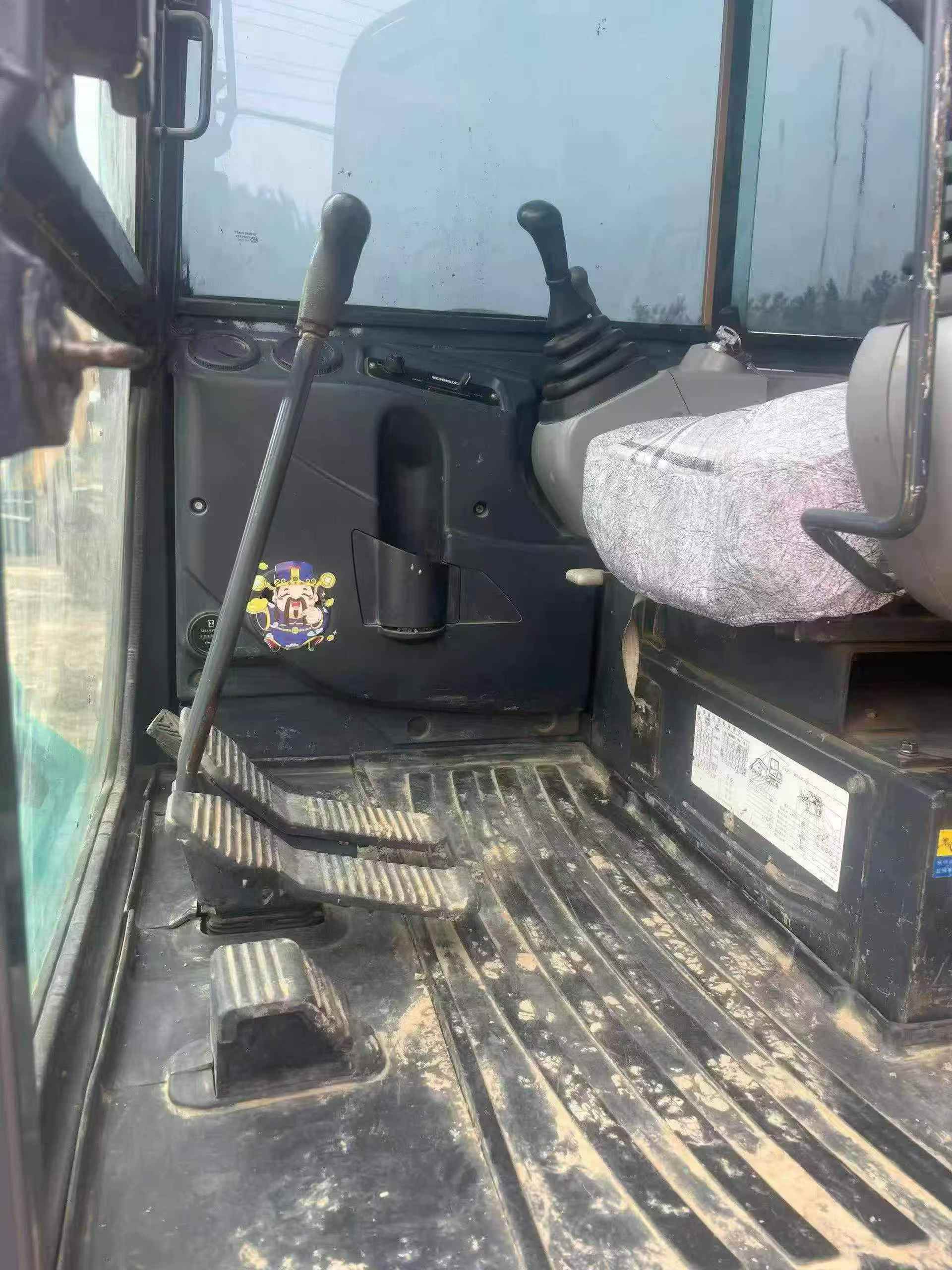 Buy Kobelco SK60 Used Excavator / 9