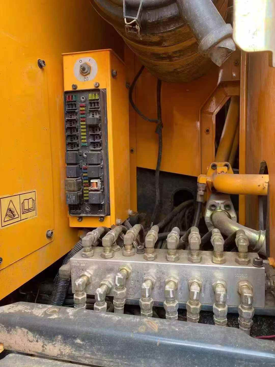 Buy Hyundai R305LVS Used Excavator / 3