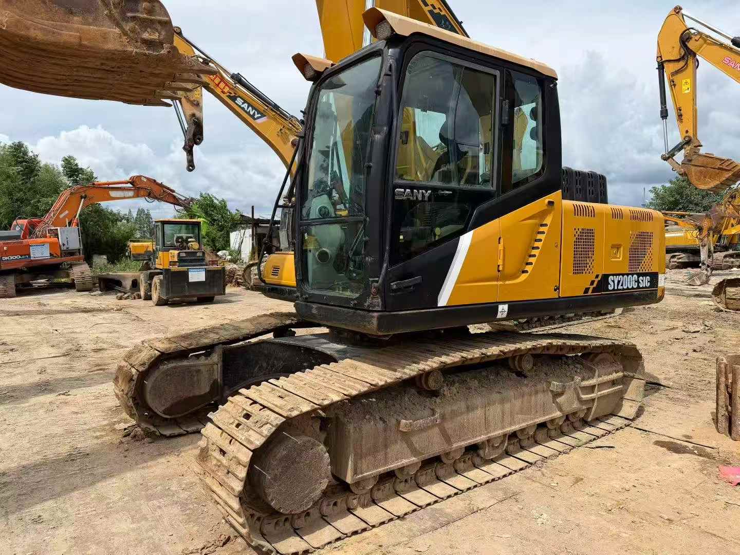 Buy Sany SY200C Used Excavator / 2