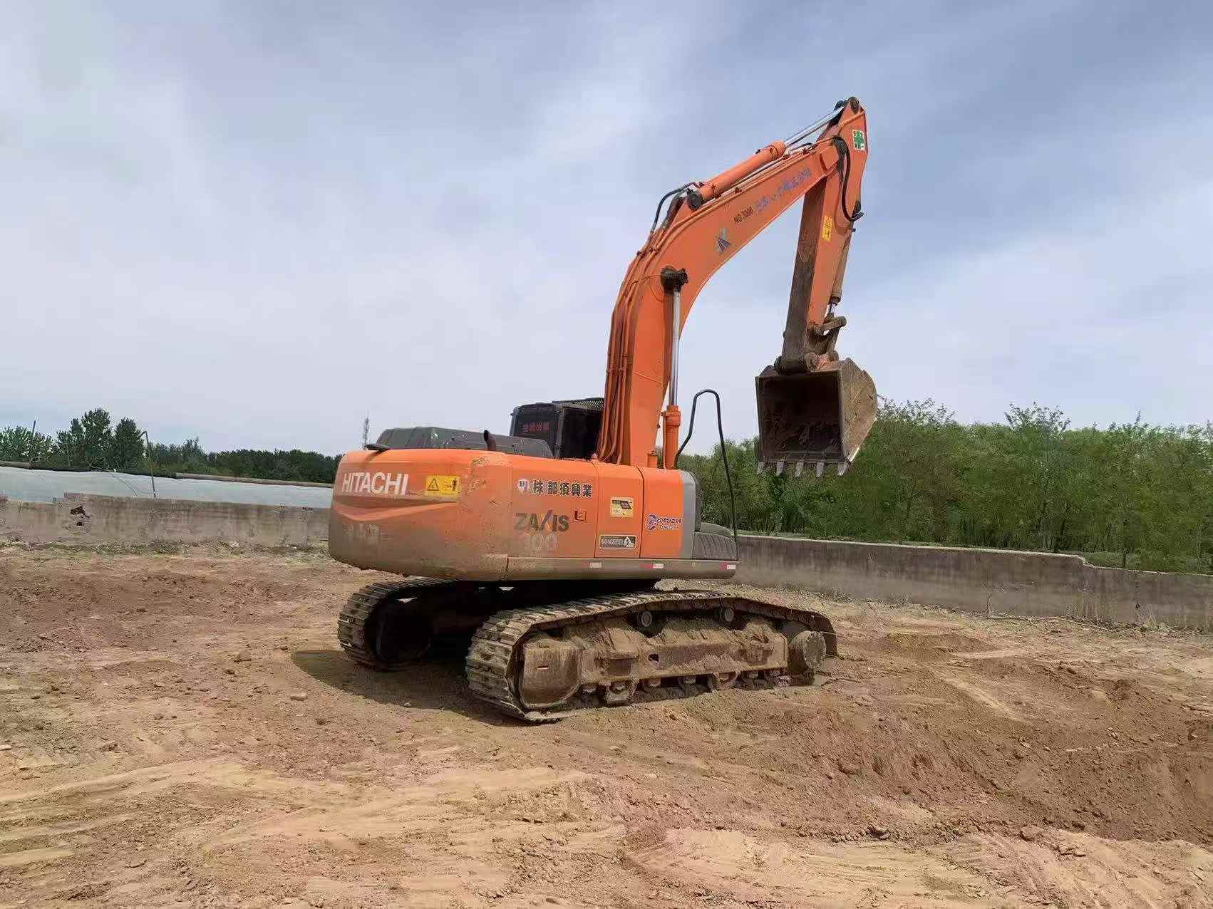 Buy Hitachi ZX270-3 Used Excavator / 4