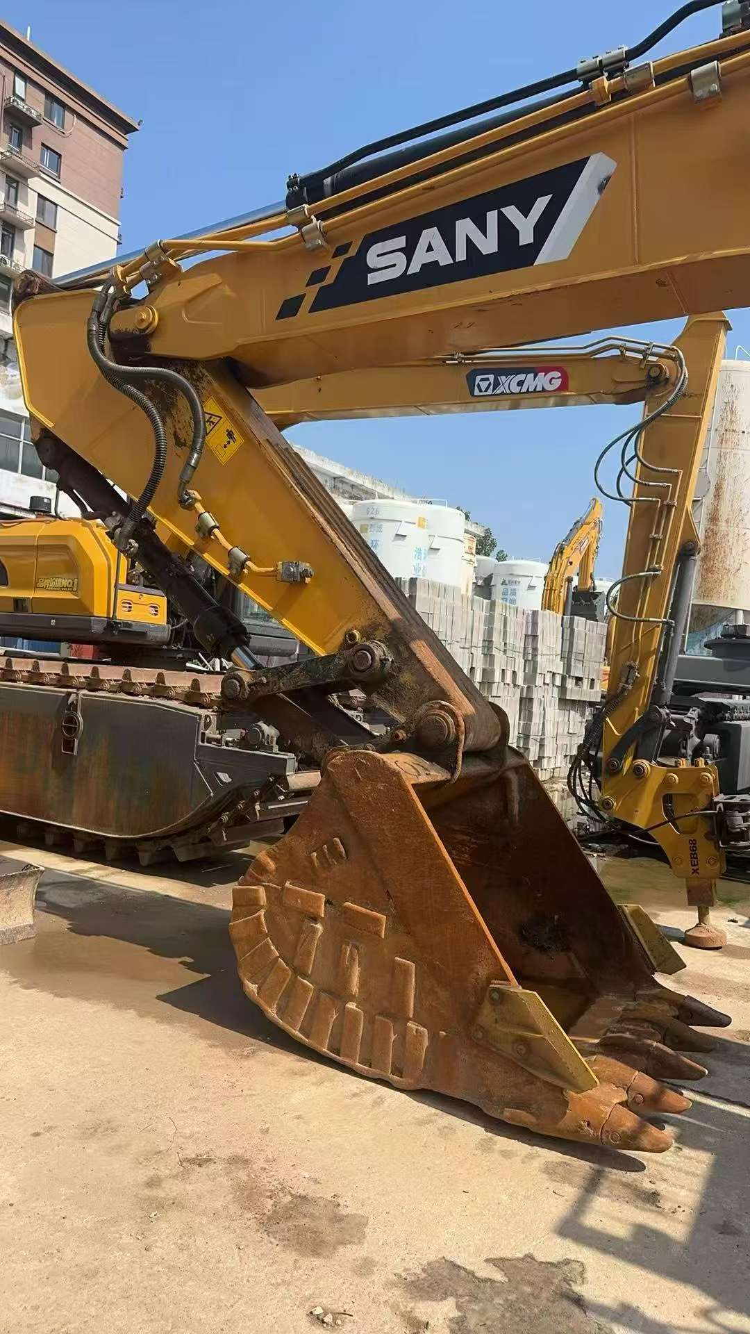 Buy Sany SY375H Used Excavator / 4