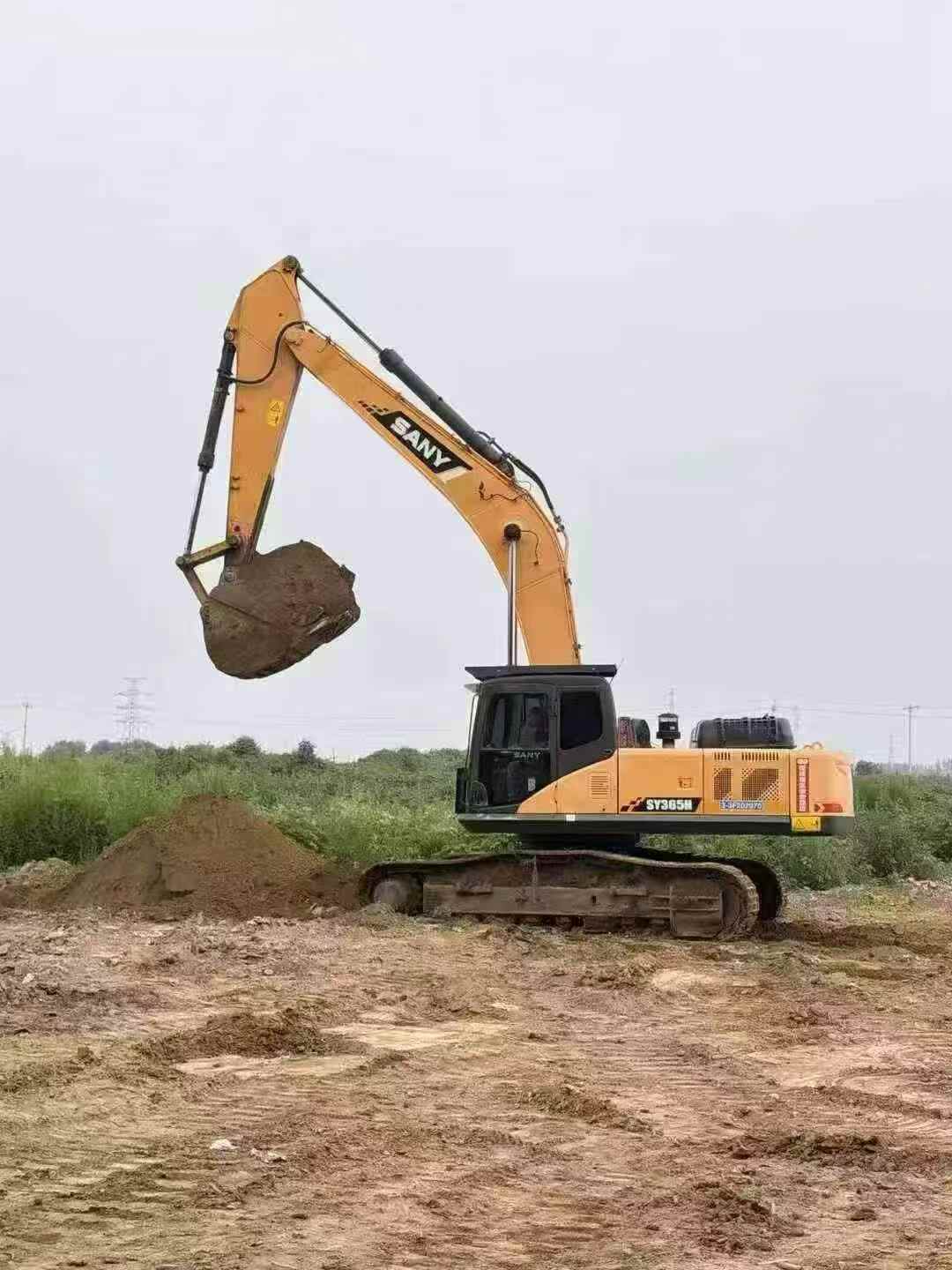 Buy Sany SY305C Used Excavator / 3 Buy Sany SY305C Used Excavator / 3