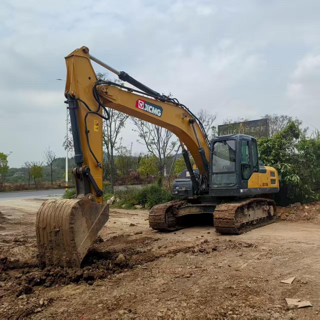 Buy XCMG XE200 Used Excavator / 3
