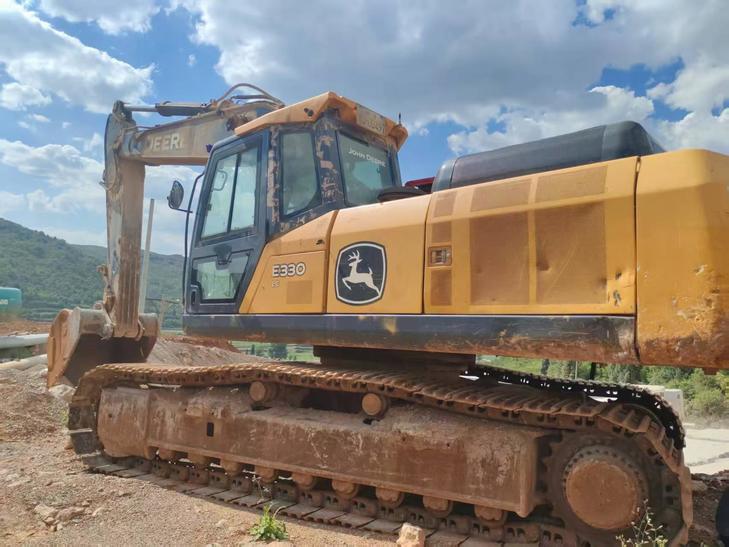 Buy JohnDeere E330LC Used Excavator / 1