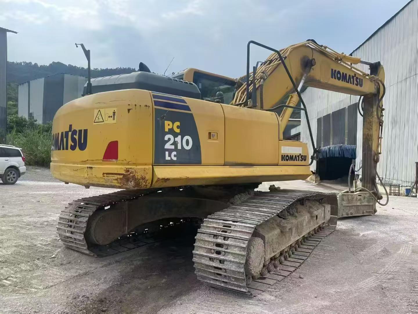 Buy Komatsu PC210 Used Excavator / 4