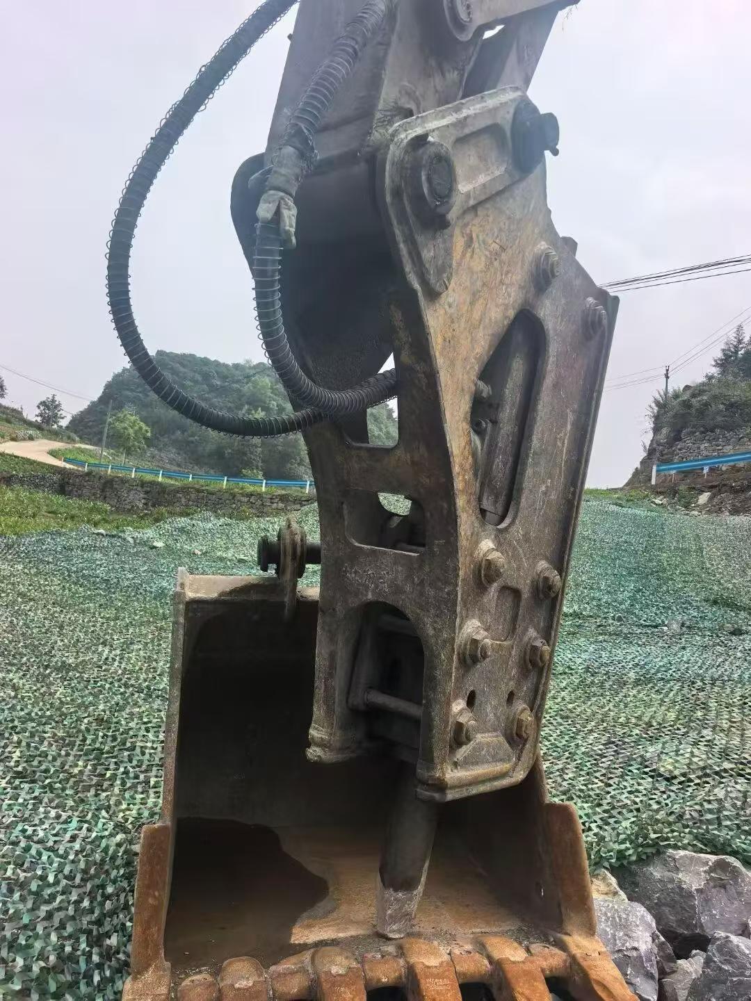 Buy Caterpillar 329D Used Excavator / 9