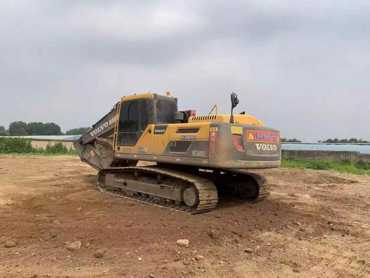 Buy Volvo EC240 Used Excavator / 1