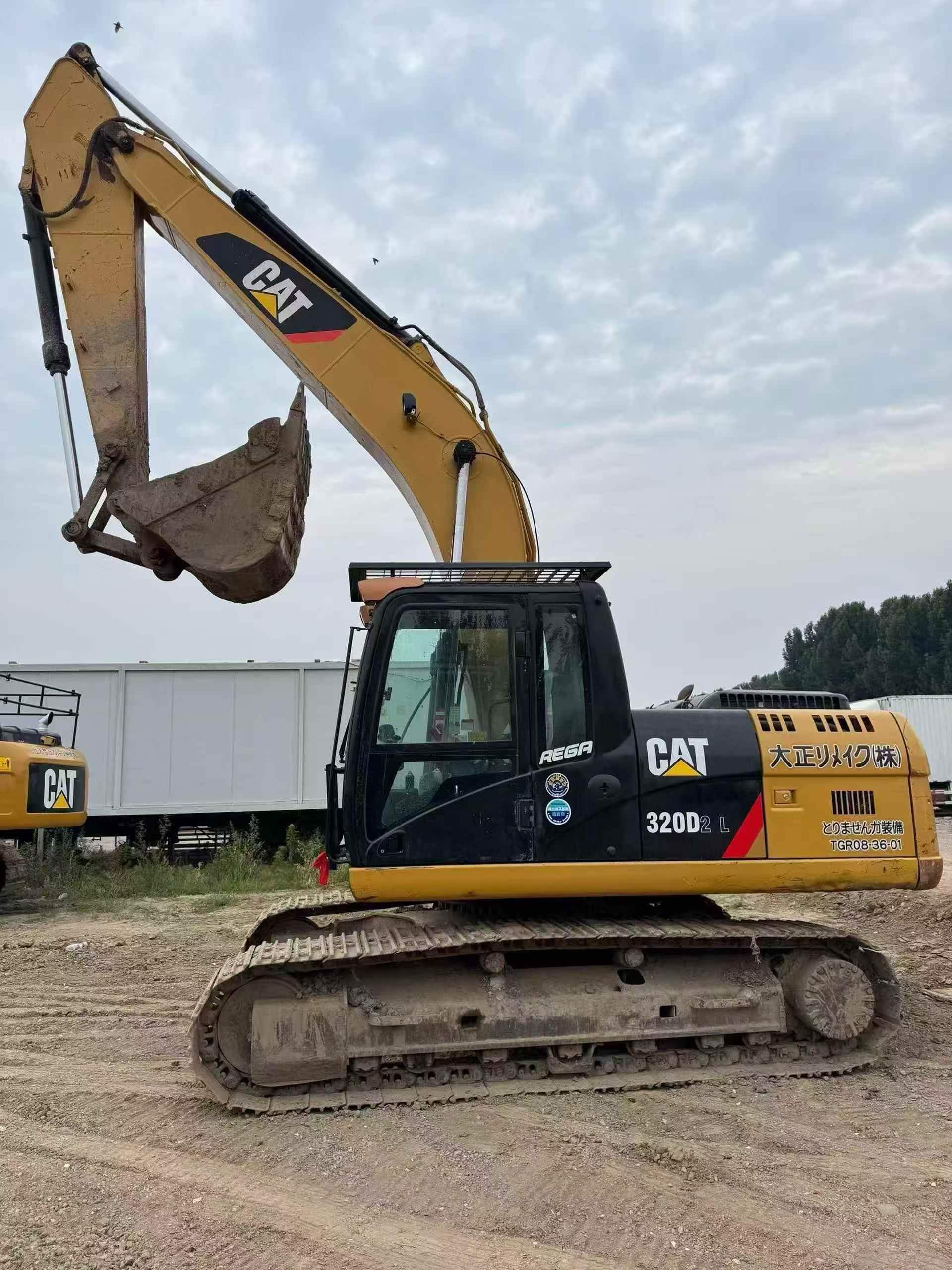 Buy Caterpillar 320A Used Excavator / 1