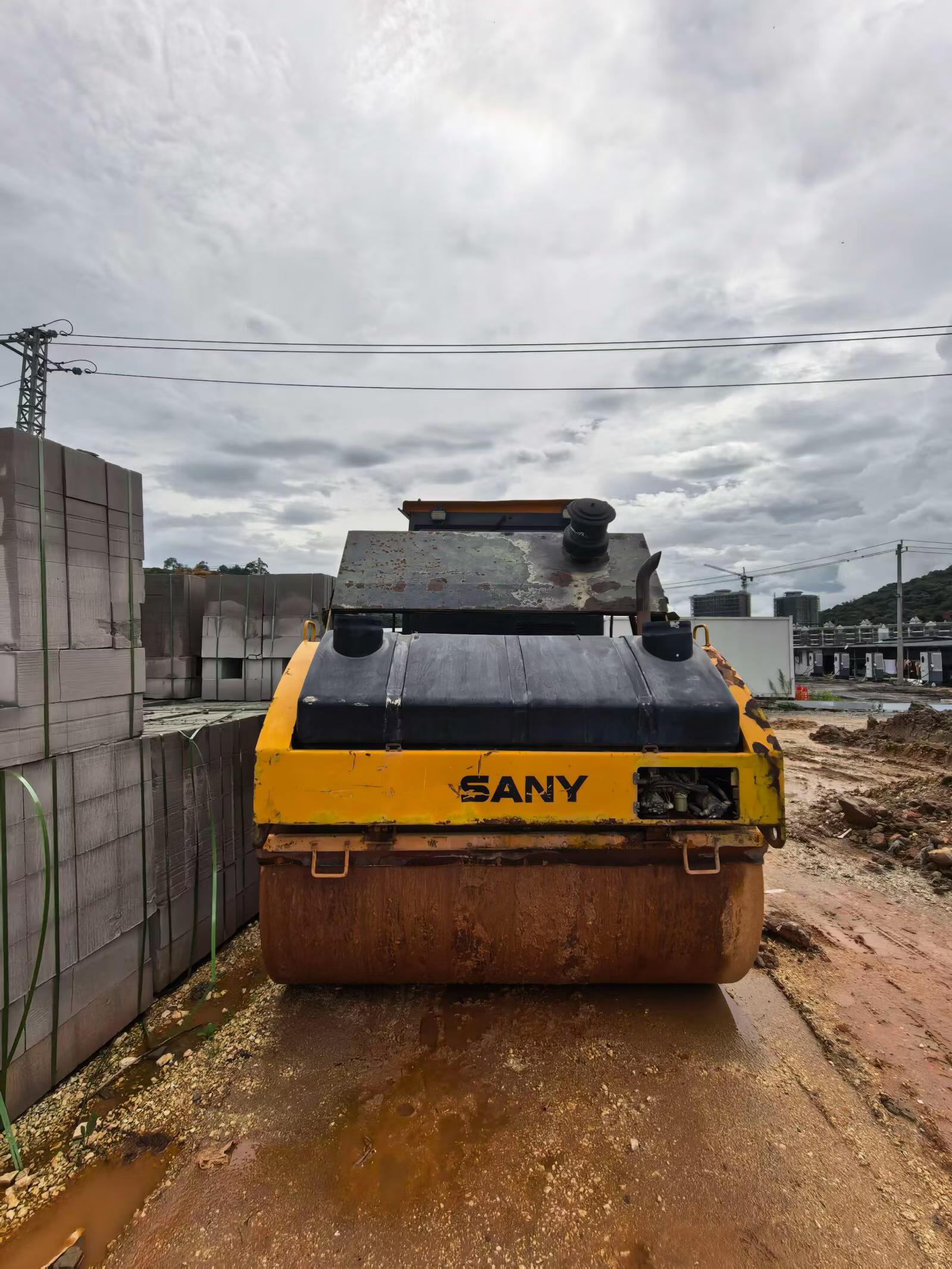 Buy Sany Used Excavator / 2