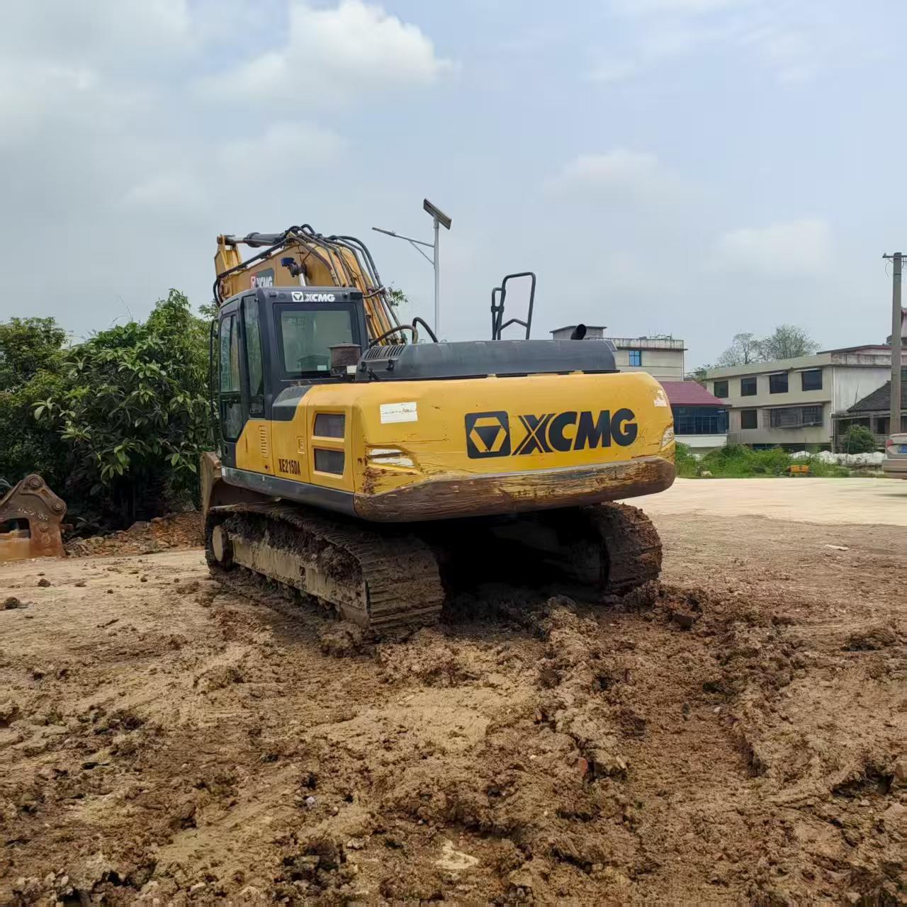 Buy XCMG XE200 Used Excavator / 2