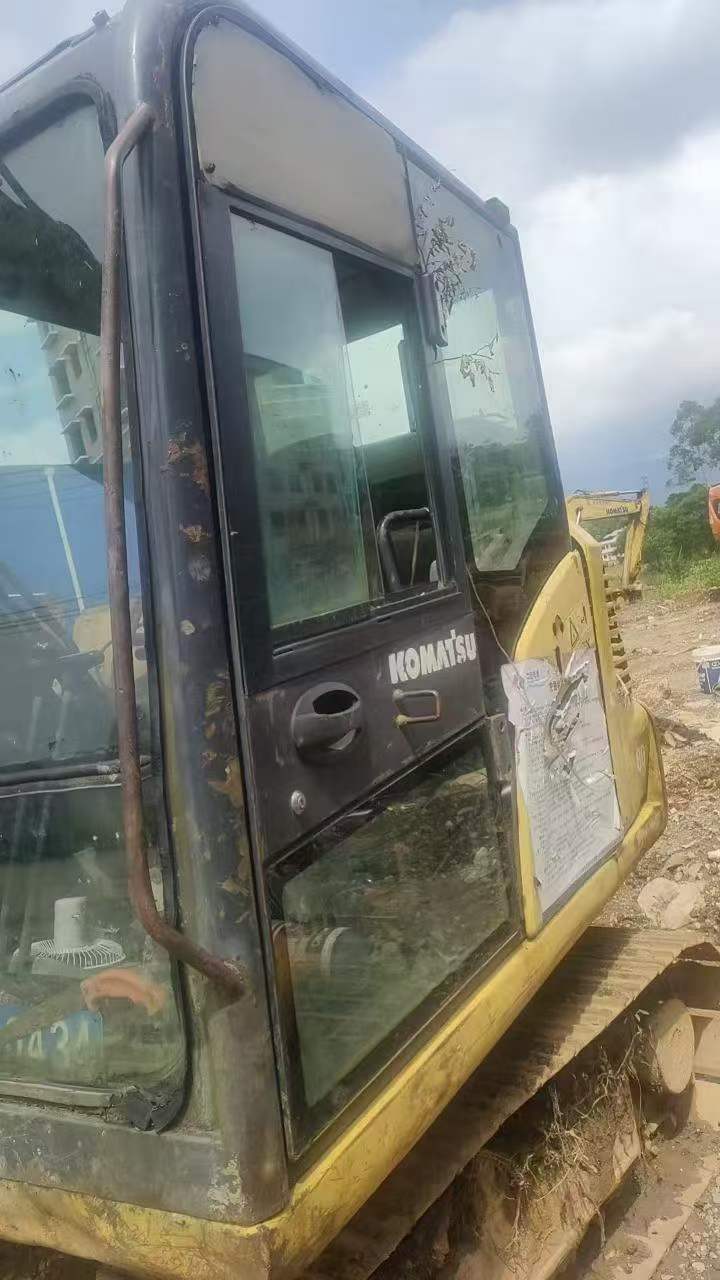 Buy Komatsu PC70-8 Used Excavator / 5