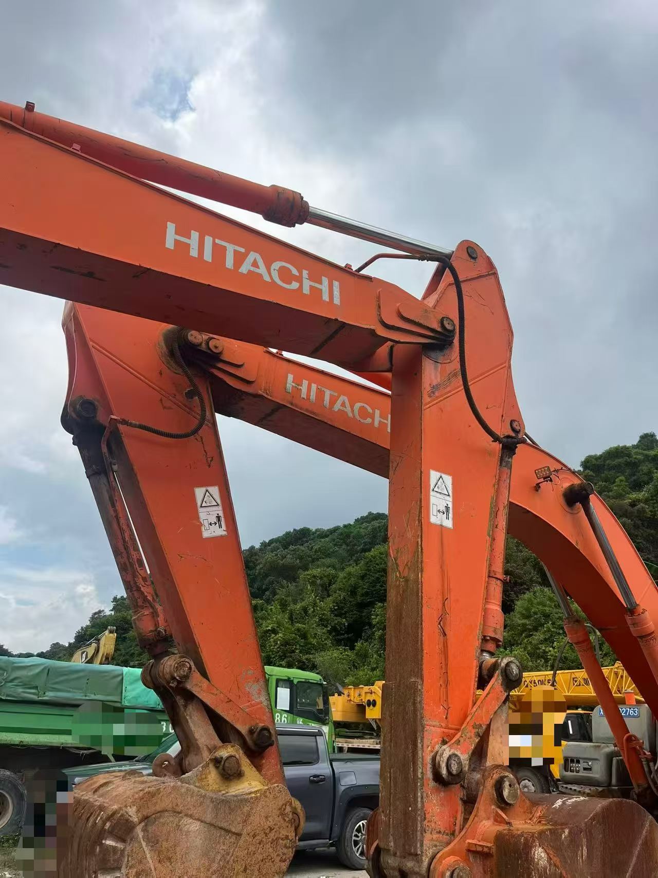 Buy Hitachi ZX240-3G Used Excavator / 3