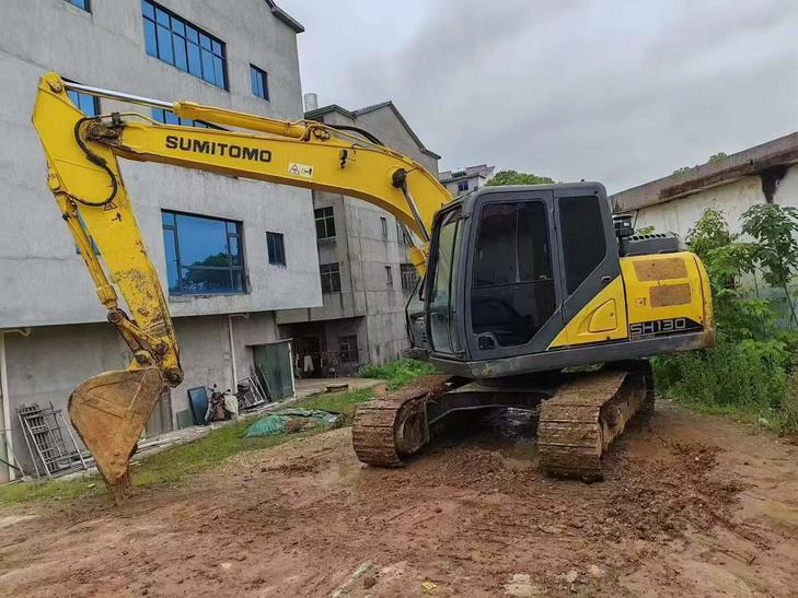 Buy Sumitomo SH130-3 Used Excavator / 1