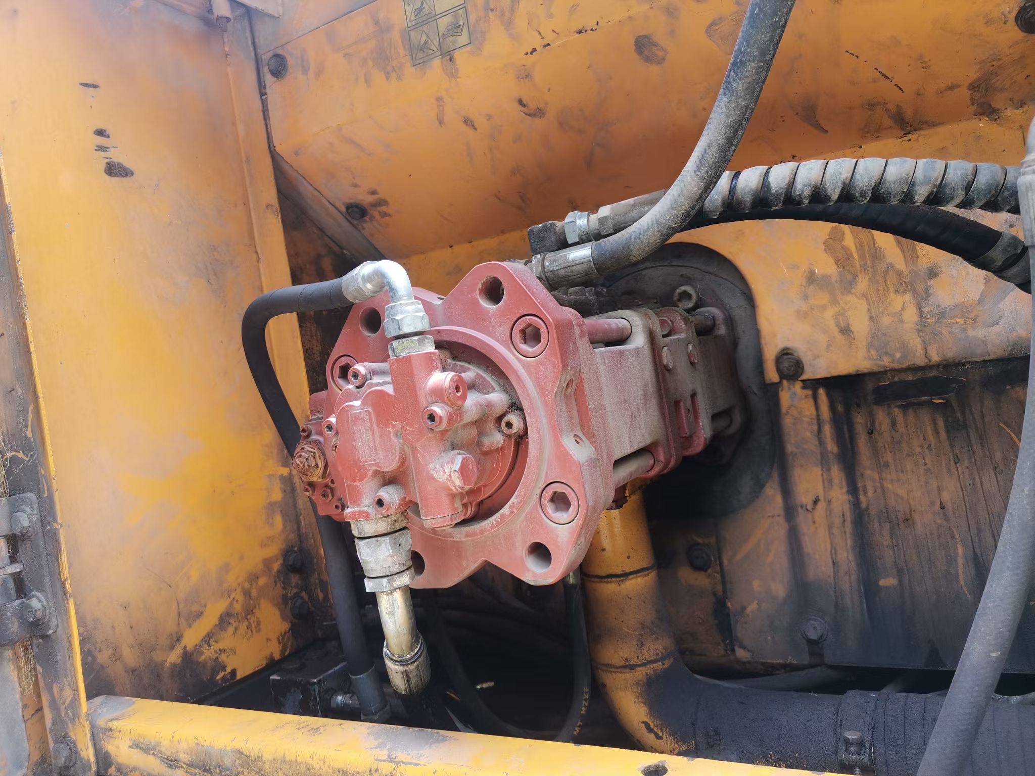 Buy Hyundai R215-7 Used Excavator / 2