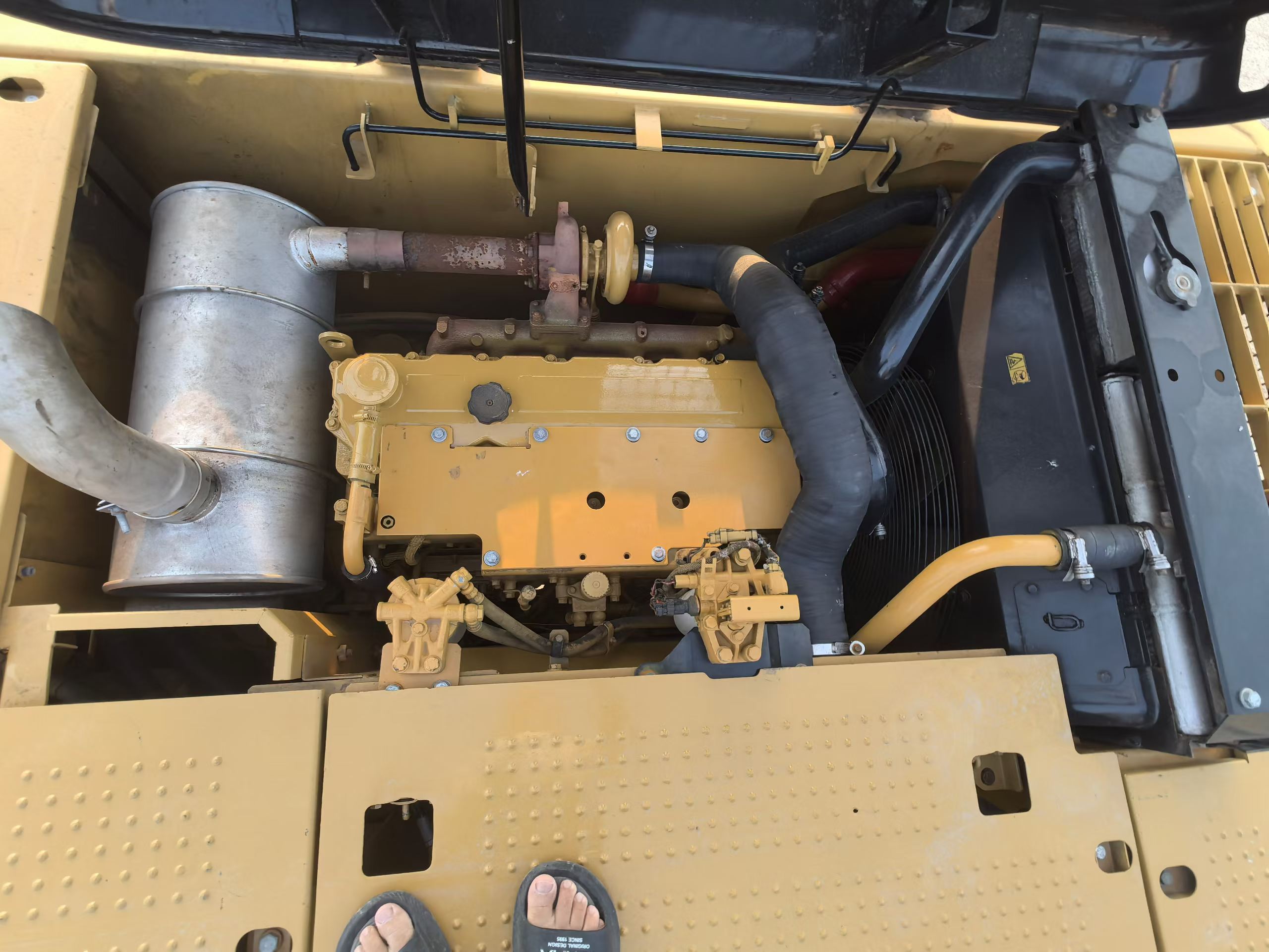 Buy Caterpillar 320D Used Excavator / 2