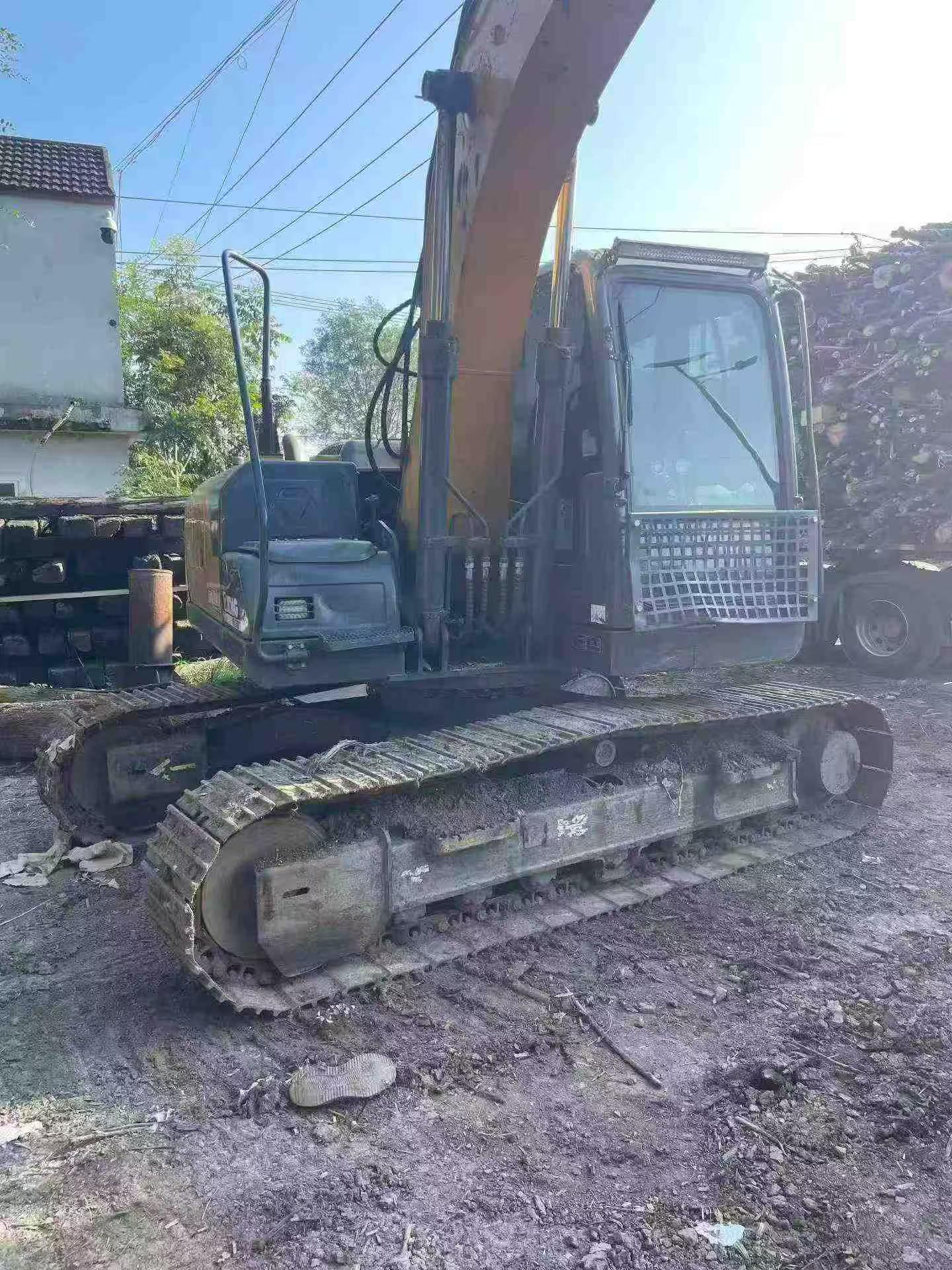 Buy XCMG XE135B Used Excavator / 5 Buy XCMG XE135B Used Excavator / 5